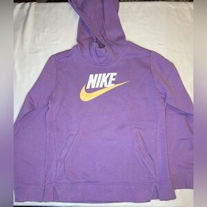 Girl’s Nike Sportwear Club Fleece Graphic Hoddie